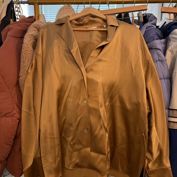 Vince Shaped Collar Blouse - Picture 3 of 4